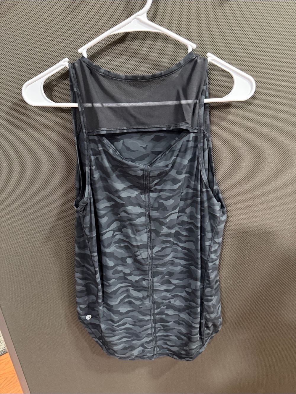 Lululemon tank - Picture 2 of 3